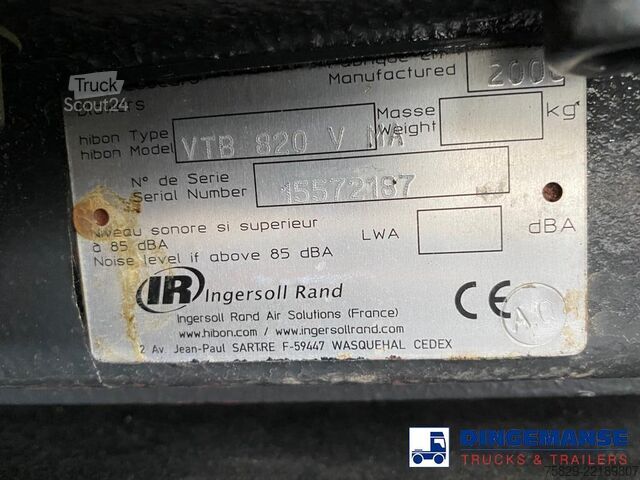 Sugande fordon Renault Kerax 450 dxi 6x4 RHD Rivard vacuum tank 11.9 m3