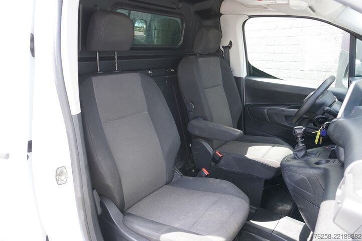 Kombi z wysokim dachem Peugeot Partner 1.5 BlueHDI 130PK EURO 6 - Airco - Crui...