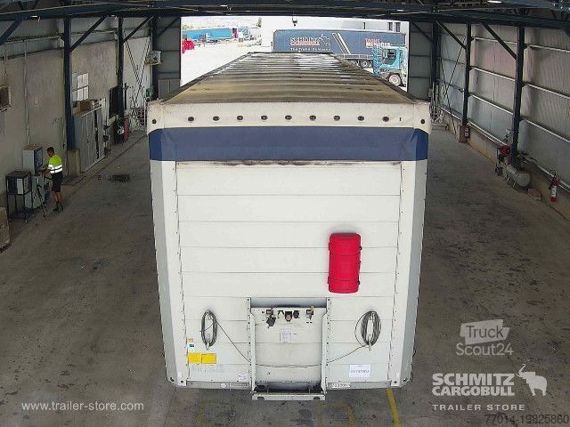 Semi-reboque aberto com lona Schmitz Cargobull Curtainsider Standard