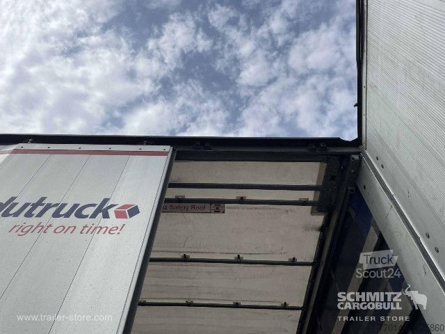 Semi-reboque aberto com lona Schmitz Cargobull Curtainsider Standard