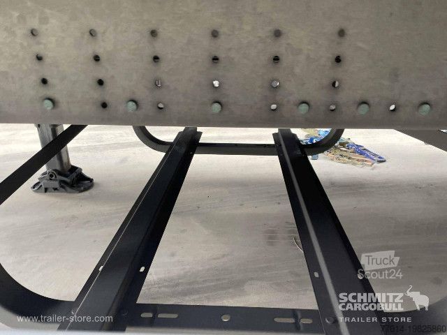 Semi-reboque aberto com lona Schmitz Cargobull Curtainsider Standard