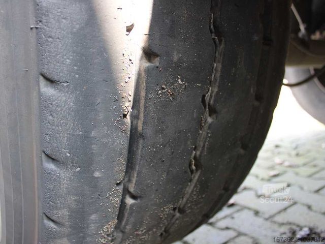 Полуприцеп-самосвал SCHMITZ CARGOBULL SKI 24 SL 10.5, AXLES 9t, LIFTING AXLE, 49m³