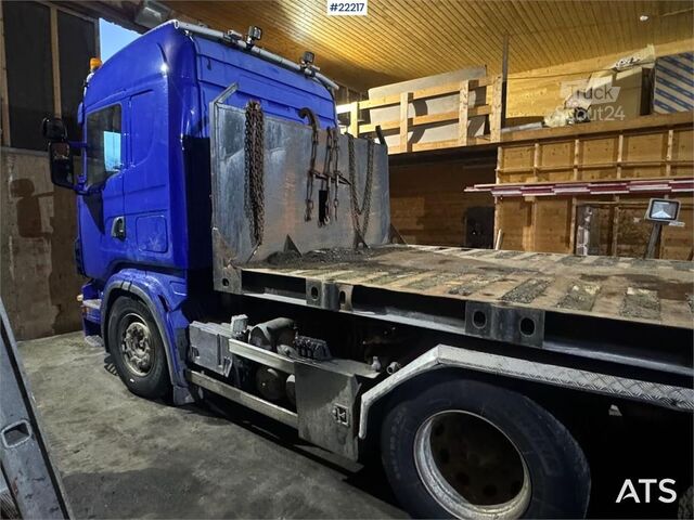 System för krokarm Scania R580 snow-prepared tridem hook loader with Joab ho