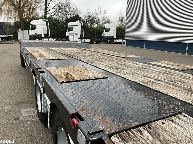 Car carrier van Schwarzmüller 3-assige aanhangwagen met oprijrampen