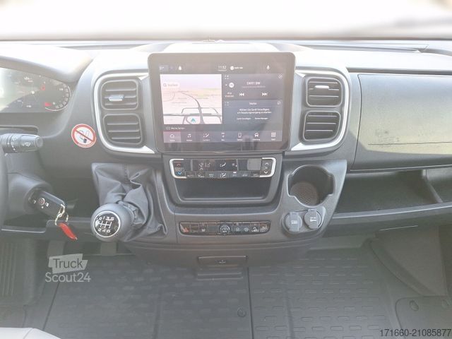 Ημιενσωματωμένο αυτοκινούμενο τροχόσπιτο BÜRSTNER Lyseo TD 727 G Mega Deal! 36.021 Euro sparen!