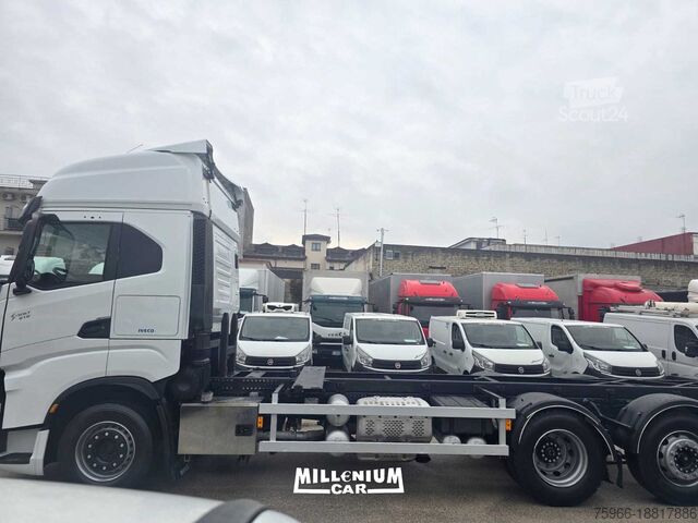 Vrachtwagen met wisselopbouw IVECO S-WAY 510 MOTRICE 3 ASSI 2021 INTERCAMBI