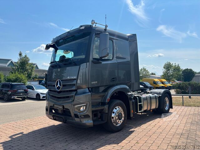 Standardni vlačilec Mercedes-Benz Actros 1853 LS AUT