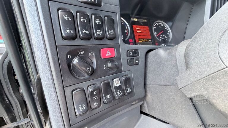 Apaļkoku pārvadāšanas kravas auto SCANIA R490 6x4 Holzlkw mit Epsilon Kran Bj 2017