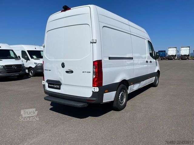 Furgone MERCEDES-BENZ Sprinter 317 CDI KA/L2H2/3665/MBUX/AUTOMATIK/KAM