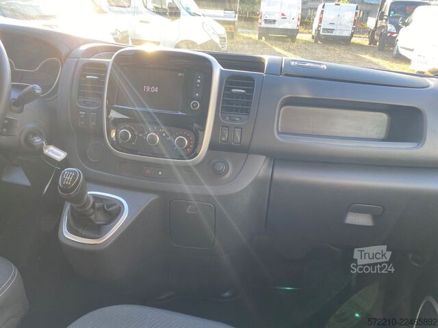 Minibus RENAULT Trafic Doka,6-Sitzer,Klima,Kamera,Navi,S&S