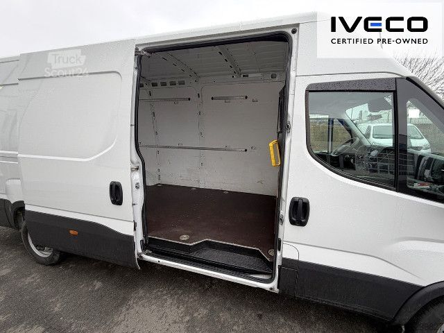 Furgon z wysokim dachem IVECO 35S16V, Klima, AHK, TÜV+Wartung Neu