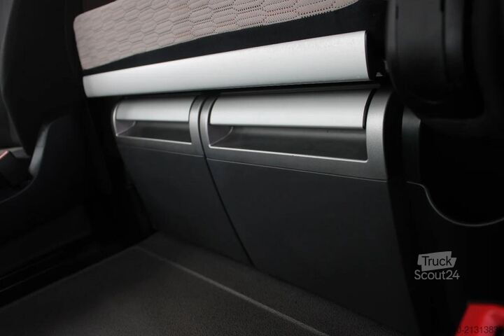 Standard tractor DAF XF 106.530 + euro 6 + spoiler + top truck (G314)