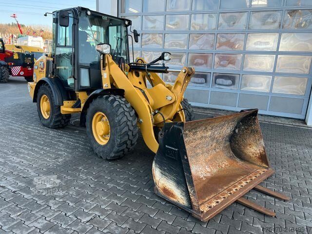 Radlader CAT 906M / 2020 / nur 480h / Gabel / Schaufel