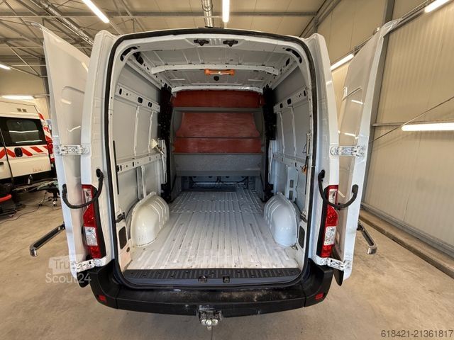 Dobozos furgon RENAULT MASTER L2H2 DOKA 6seats +neto export
