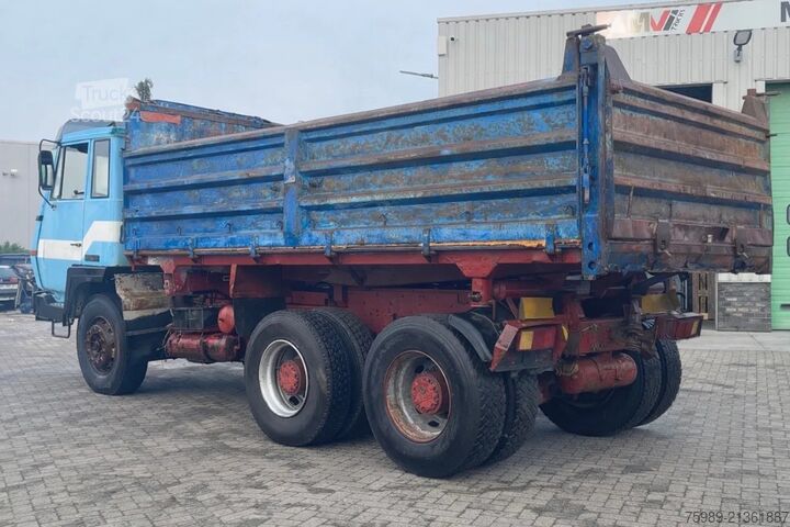 Benne à 3 côtés Steyr 6x4.  Great condition. Good working