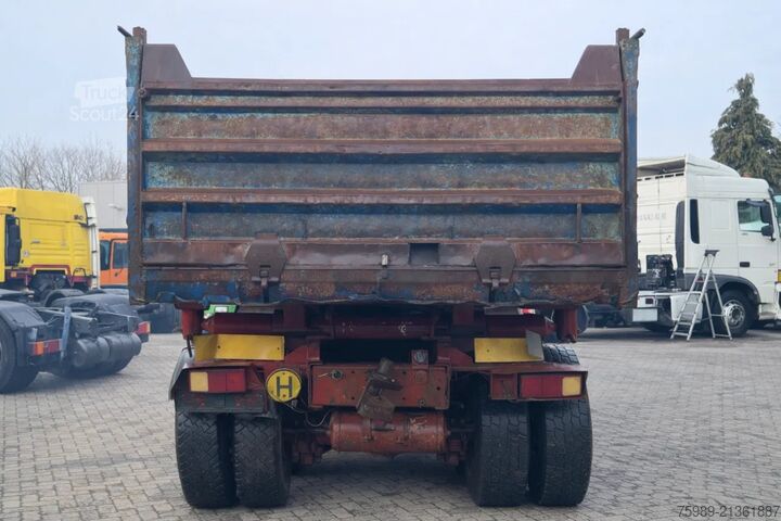 Benne à 3 côtés Steyr 6x4.  Great condition. Good working
