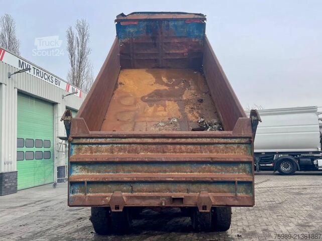 Benne à 3 côtés Steyr 6x4.  Great condition. Good working