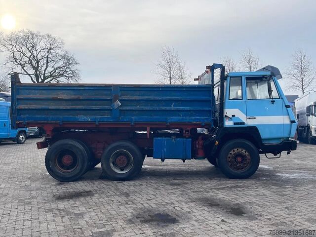Benne à 3 côtés Steyr 6x4.  Great condition. Good working
