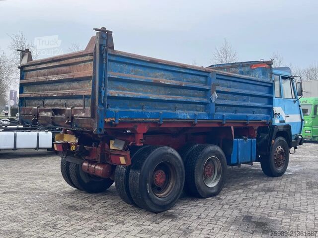 Benne à 3 côtés Steyr 6x4.  Great condition. Good working
