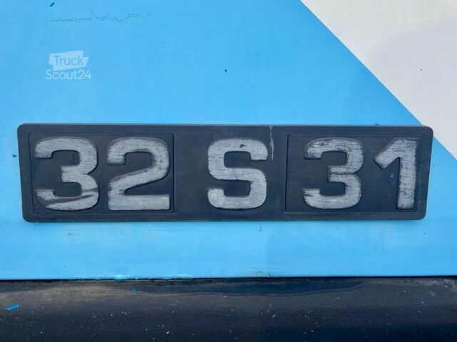 Benne à 3 côtés Steyr 6x4.  Great condition. Good working