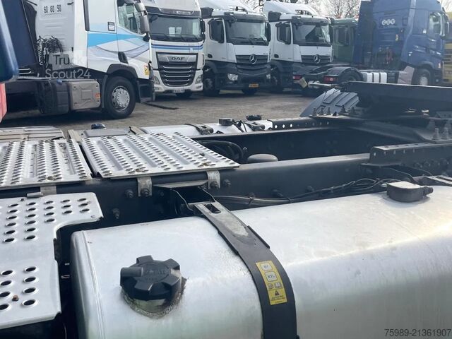 Standard-SZM Renault T520 VF610A368KD015618 , RETARDER, 2X FUEL TANK...