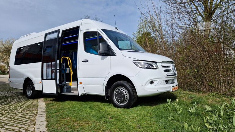 Minibus MERCEDES-BENZ 517 Sprinter Mitteltüre Lord Comfort 22 S Travel