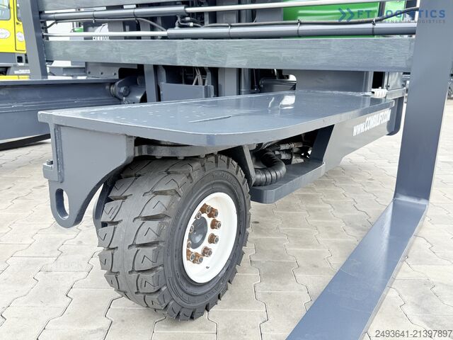 Chariot élévateur multidirectionnel Combilift C4500 DIESEL DUPLEX WIDE FORK POSITIONER