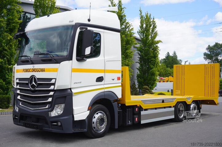 Karavan Mercedes-Benz Actros 2542 / NEW tow truck / steered 3r