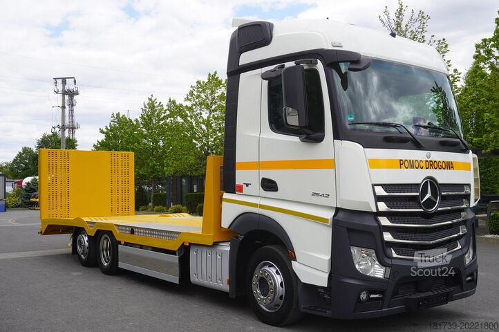 Karavan Mercedes-Benz Actros 2542 / NEW tow truck / steered 3r