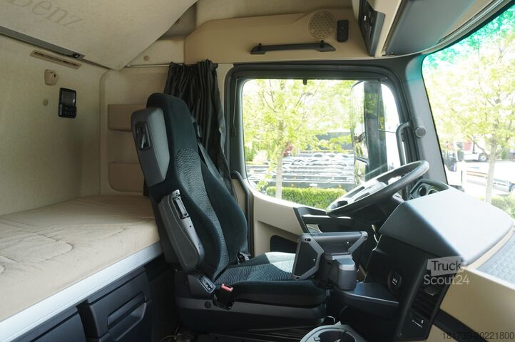 Karavan Mercedes-Benz Actros 2542 / NEW tow truck / steered 3r