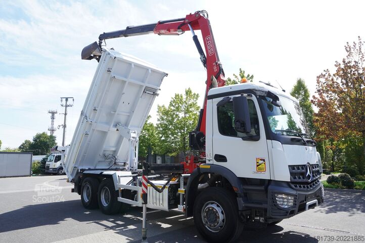 Trojstranný sklápěč Mercedes-Benz Arocs 2636 / 6x4 / HDS Fassi / 3-Way Tip