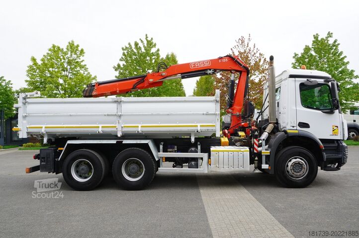 Trojstranný sklápěč Mercedes-Benz Arocs 2636 / 6x4 / HDS Fassi / 3-Way Tip