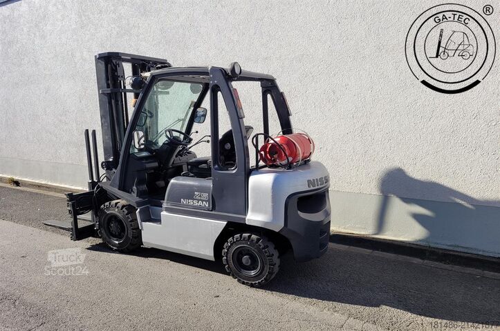Вилочный погрузчик на сжиженном газе Nissan U1D2A25LQ