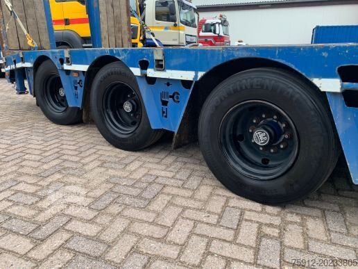 Turbo's Hoet REMORCĂ LOWBED - 53 TONE, 3 AXE DIRECTOARE BPW Turbo's Hoet LOWBED TRAILER - 53 TONS 3 STEERING AXLES BPW