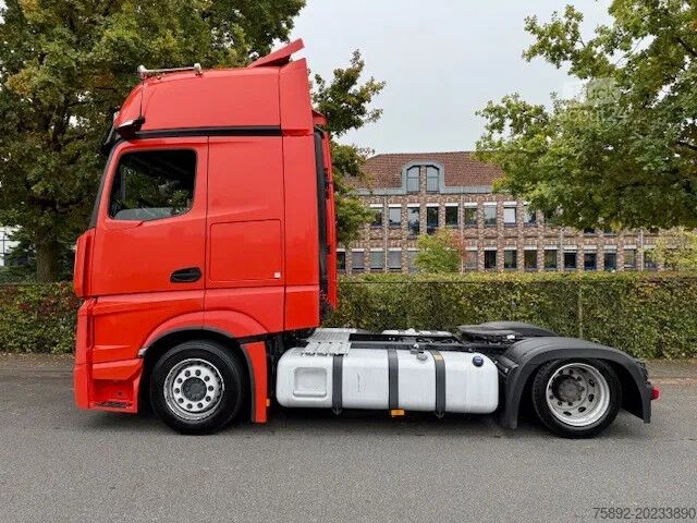 Volume SCM Mercedes-Benz Actros 1848 GigaSpace/Retarder/Voll Luft/Eu6d
