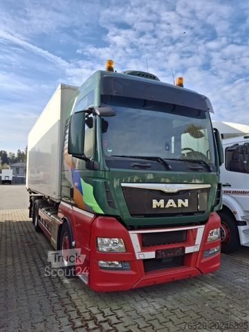 Autocamion cu caroserie interschimbabilă MAN TGX
