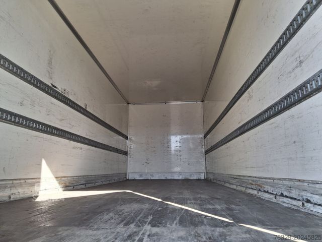 Autocamion cu caroserie interschimbabilă MAN TGX