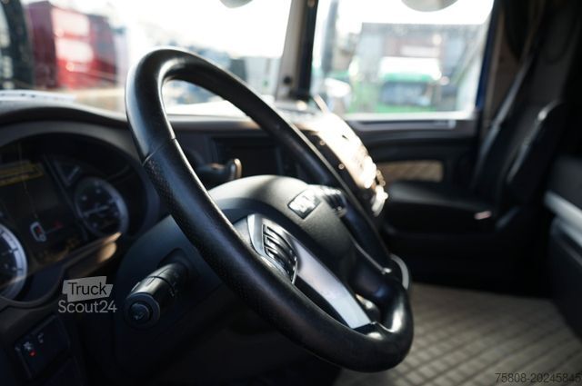 Standard trækkerunit DAF XF530 SSC ACC LDWS Standklima Xenon Navi