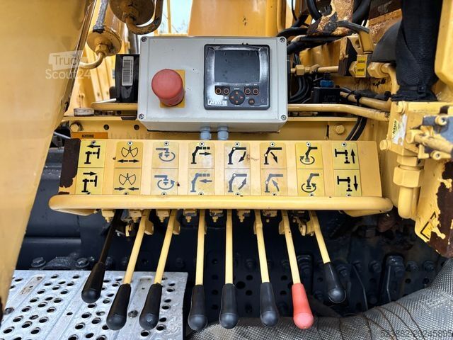 Basculantă MERCEDES-BENZ Arocs 1848 4x4*FUNK*MKG HLK125*3x Ausschübe*TOP