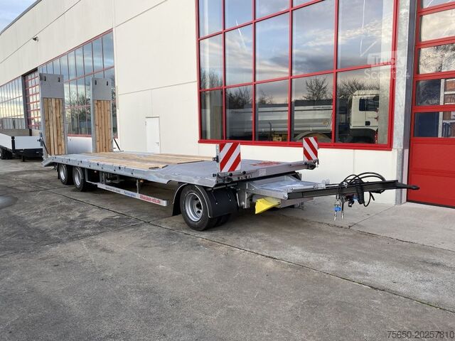 Rimorchio a pianale ribassato Möslein T 3-9,20 F Blatt  3 Achs Tieflader mit gerader Ladefläche 9 m, Neufahrzeug