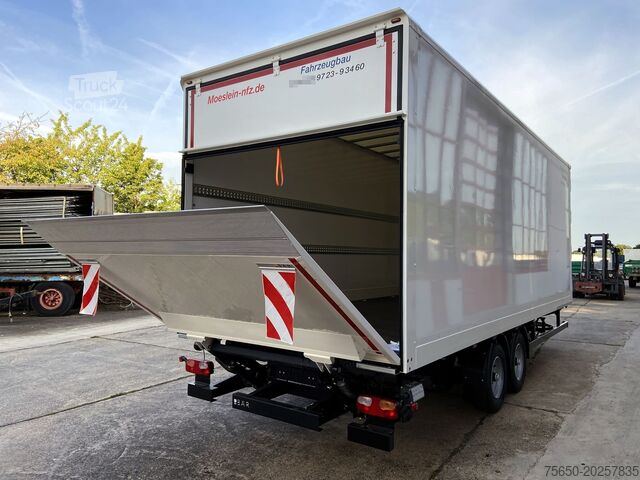 Rimorchio a cassetta Möslein TK0105D-L Weiß  Tandem Koffer, Ladebordwand 1,5 t + DurchladbarNeufahrzeug --