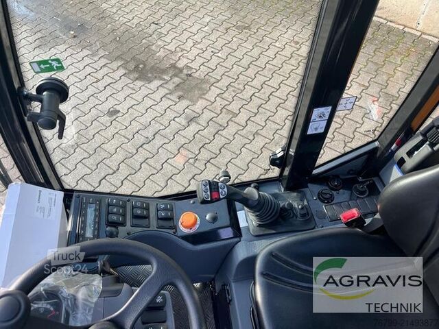 Bahçe yükleyici Giant G 2700 TELE HD