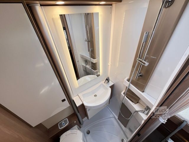 Yarı entegre karavan BÜRSTNER Lyseo TD 690 G 180 PS - Automatik