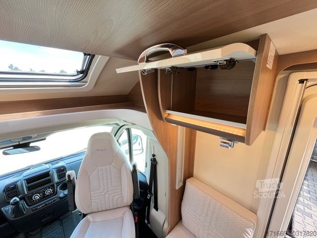 Yarı entegre karavan BÜRSTNER Lyseo TD 690 G 180 PS - Automatik