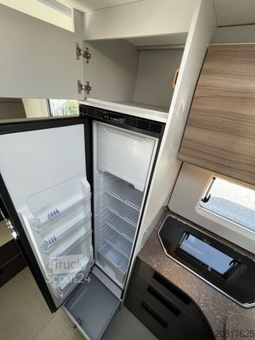 Daļēji integrēta kemperis BÜRSTNER B66 TD 690 VORLAUF Q2 2026