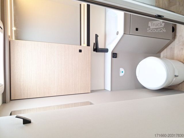 Teilintegriertes Wohnmobil BĂśRSTNER Campeo TD 736