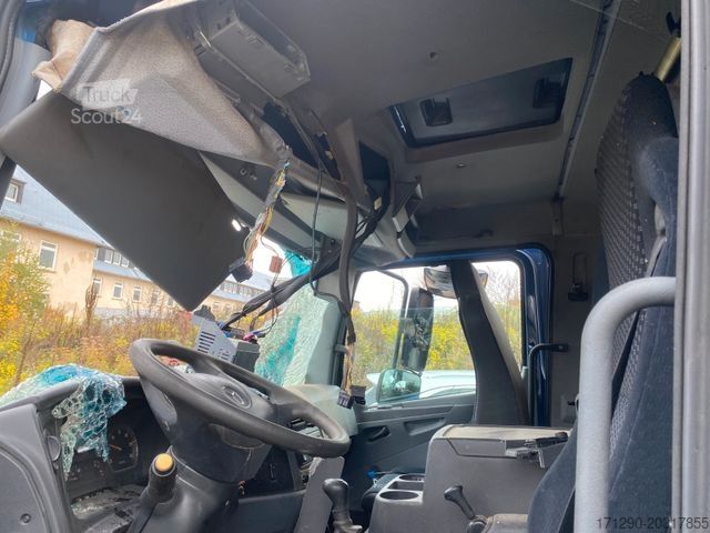 Фургон-шафа з фіранкою MERCEDES-BENZ Atego 818