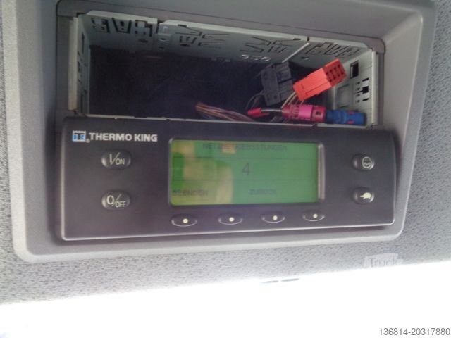 Camion refrigerato MERCEDES-BENZ Atego 1530 L 7,4 M Thermo-King LBW AHK