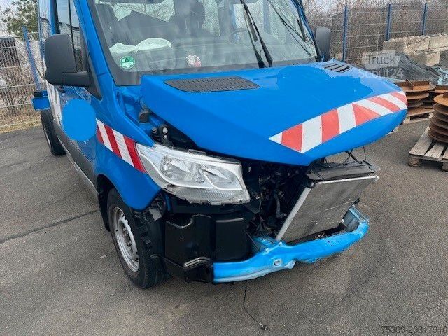Châssis de fourgon MERCEDES-BENZ TEILEVERKAUF Sprinter 215 DoKa Motor&Getriebe ok