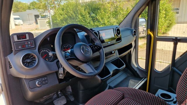 Mikroautobuss MERCEDES-BENZ 517 Lord Comfort XXL Lagerfahrzeug 23 SS
